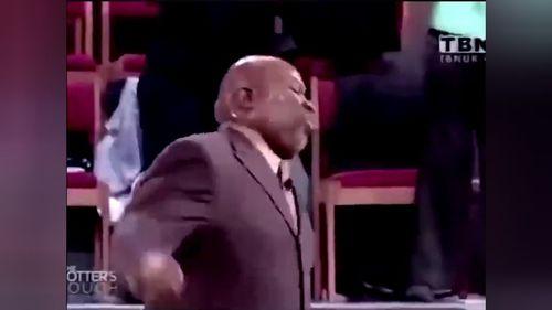 美媒爆料夺冠视频播放,夺冠瞬间视频播放量惊人，揭秘背后故事  第2张